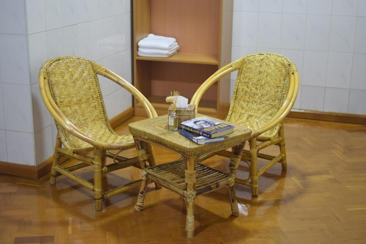 Celia Hostel Мандалай Екстер'єр фото