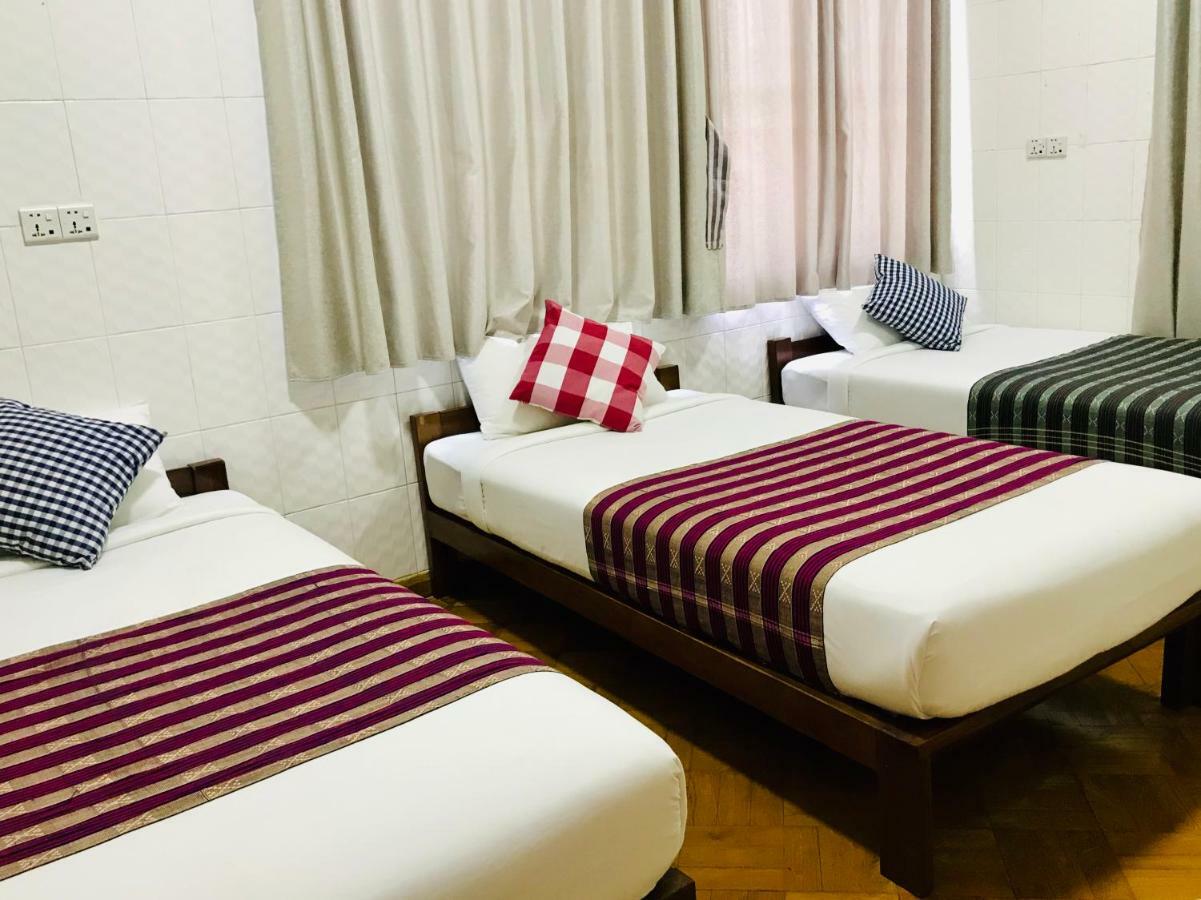Celia Hostel Мандалай Екстер'єр фото