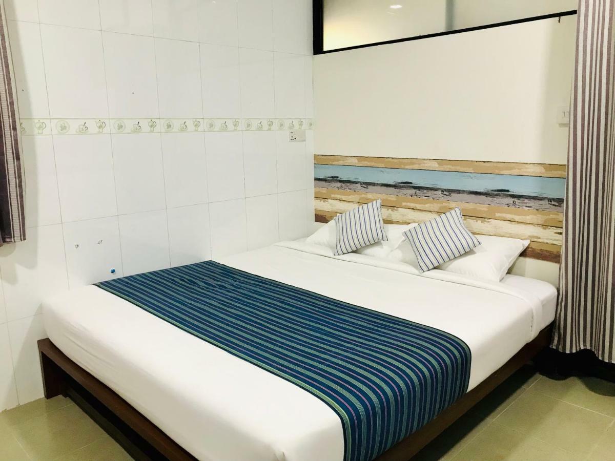 Celia Hostel Мандалай Екстер'єр фото