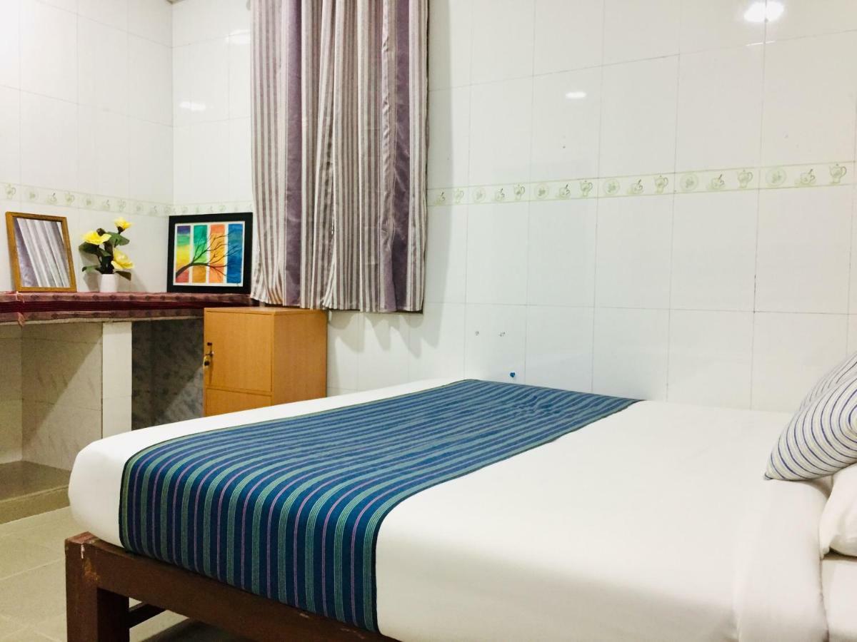 Celia Hostel Мандалай Екстер'єр фото